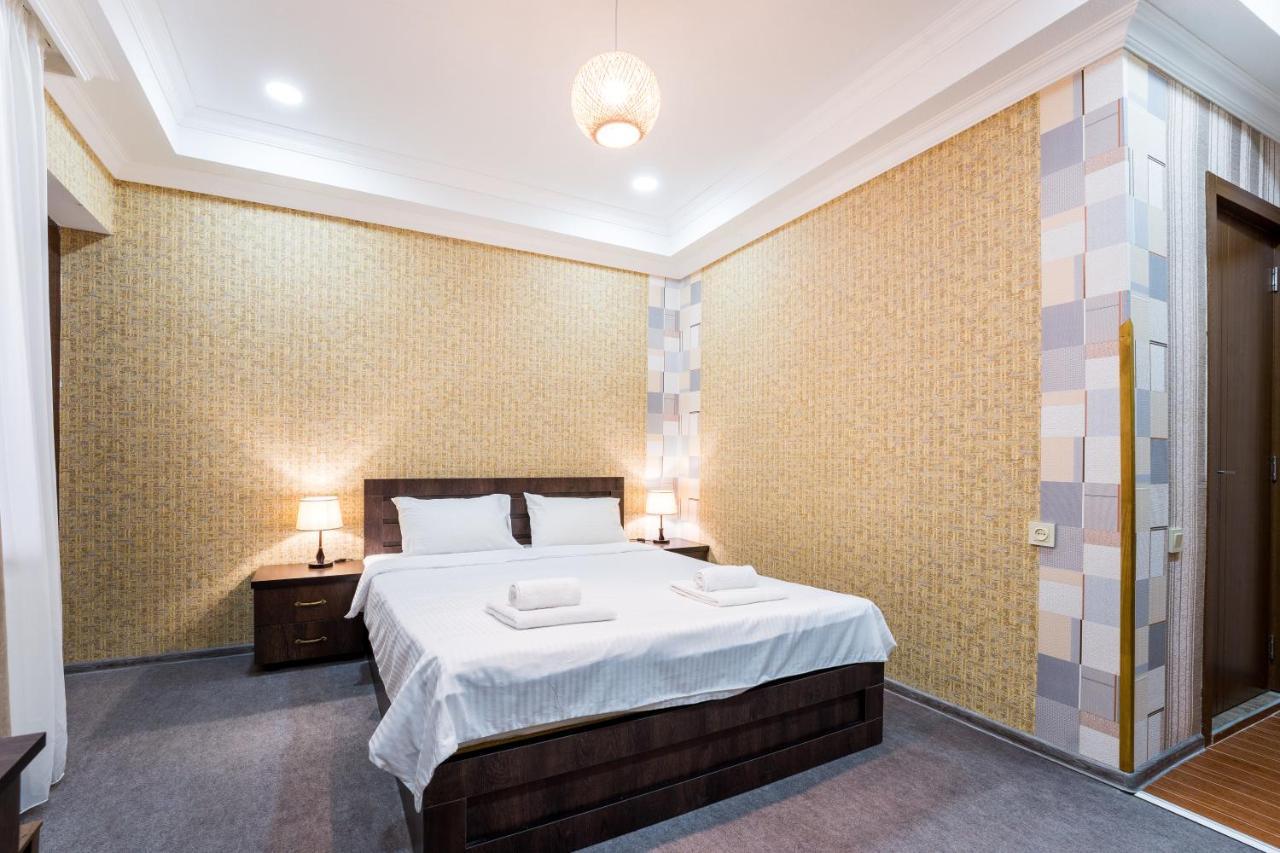 Georgian House Hotel Kutaisi Ngoại thất bức ảnh