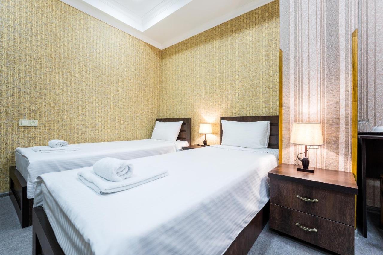 Georgian House Hotel Kutaisi Ngoại thất bức ảnh