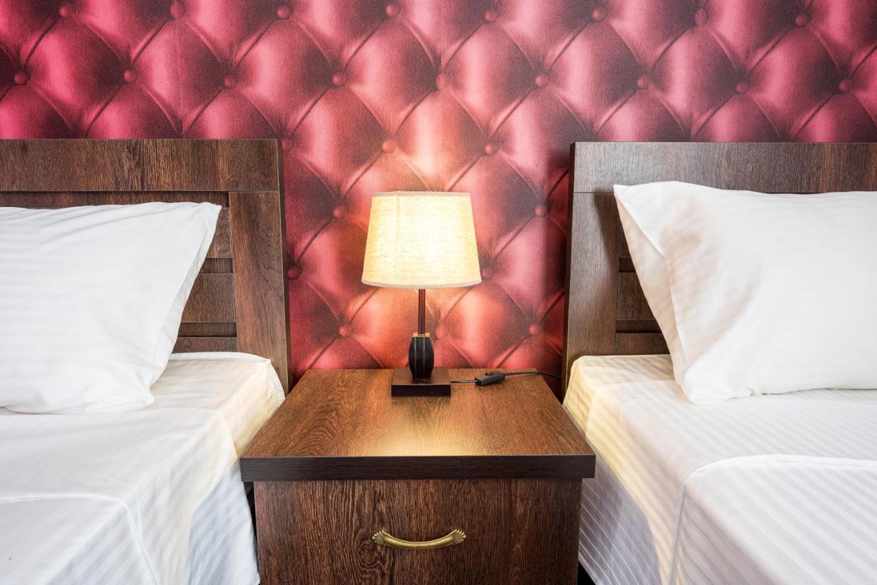Georgian House Hotel Kutaisi Ngoại thất bức ảnh