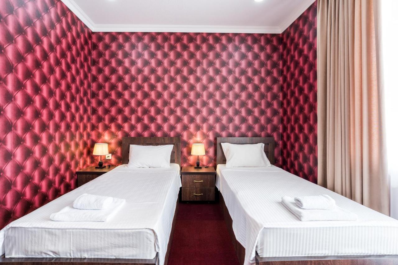 Georgian House Hotel Kutaisi Ngoại thất bức ảnh