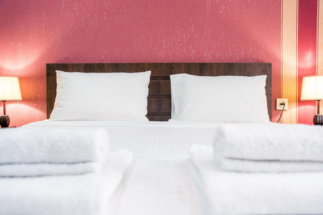 Georgian House Hotel Kutaisi Ngoại thất bức ảnh