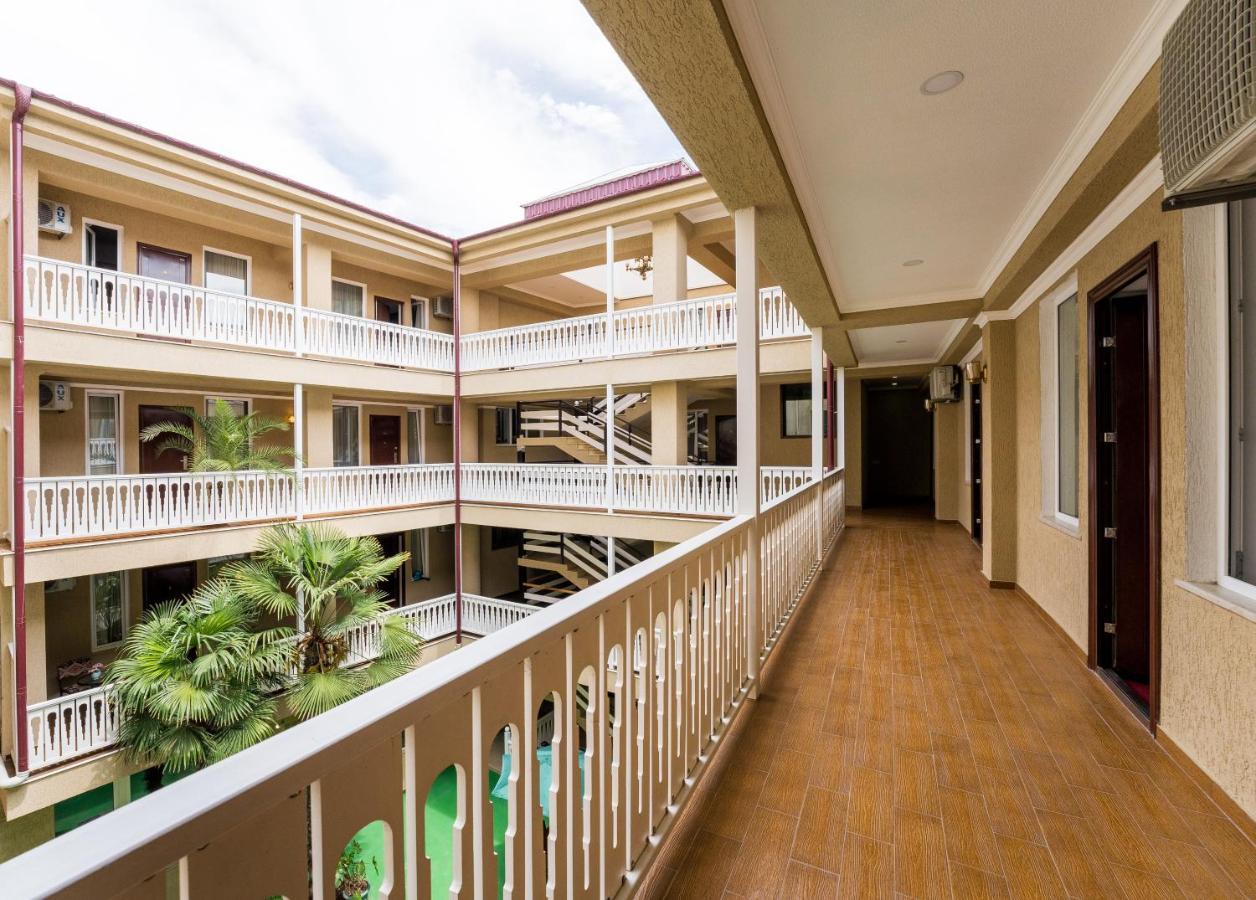 Georgian House Hotel Kutaisi Ngoại thất bức ảnh