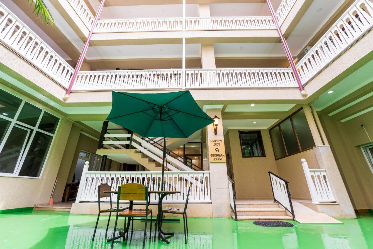 Georgian House Hotel Kutaisi Ngoại thất bức ảnh